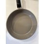 Patelnia tradycyjna Fissler Ceratal Comfort 28 cm aluminiowa - 4