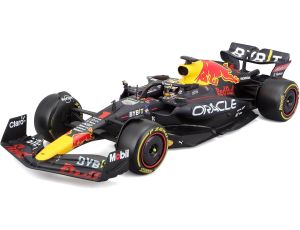 model samochodu w skali 1:24  Bburago RedBull RB18 - image 2