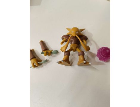 POKEMON BATTLE FEATURE FIGURE - ALAKAZAM - 4