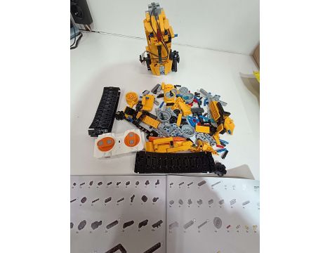 Robot dziecięcy programowalny i zdalnie sterowany - 2