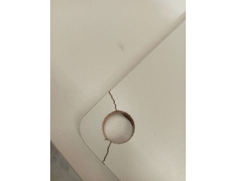 3-poziomowy stolik nocny z plastikowymi drążkami - 3